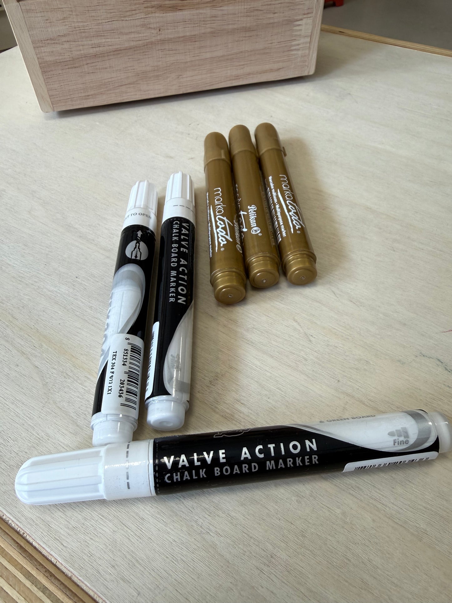 Marcador de tiza líquida para pizarrón y vidrio - blanco