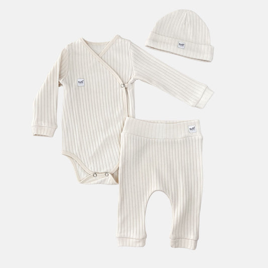 Set Primera Muda en algodón orgánico cruzado: body + pantalón + gorrito