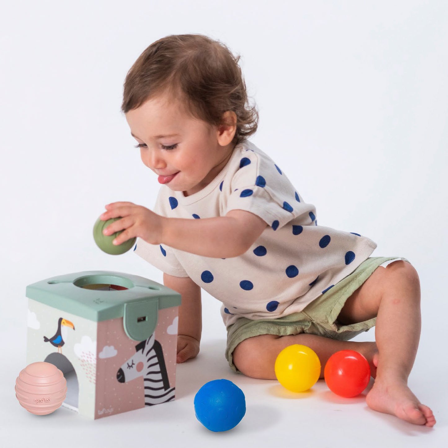 Caja Mágica - Pelotas y Trapitos