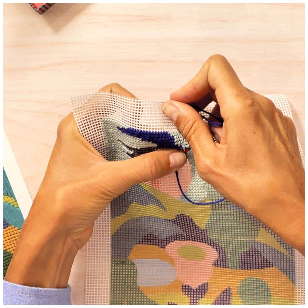 Atelier 65: Bordado sobre cañamazo