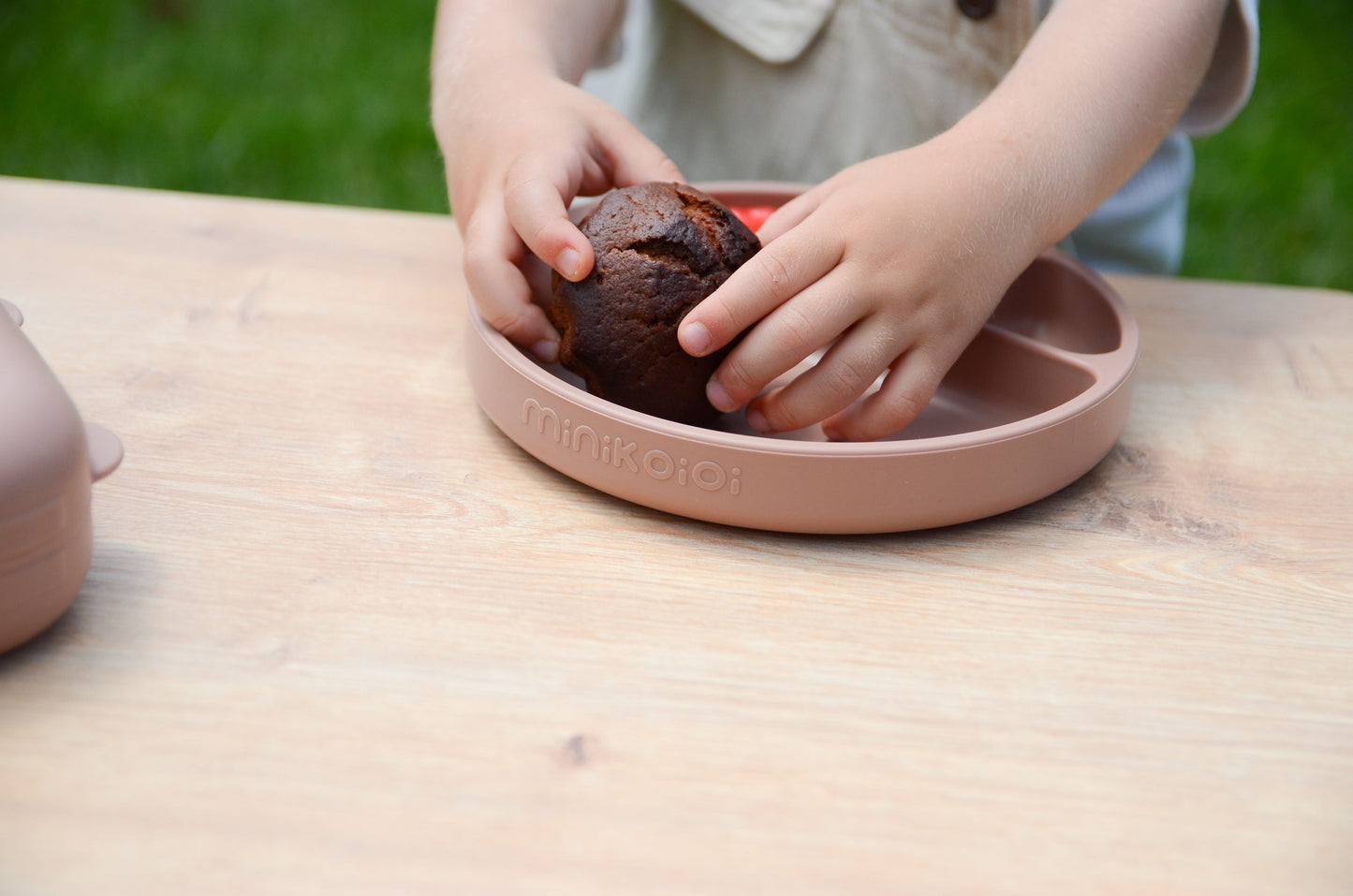 Plato Portions Stay-Put - Bubble Beige