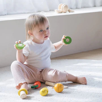 Set de frutas y verduras para cortar