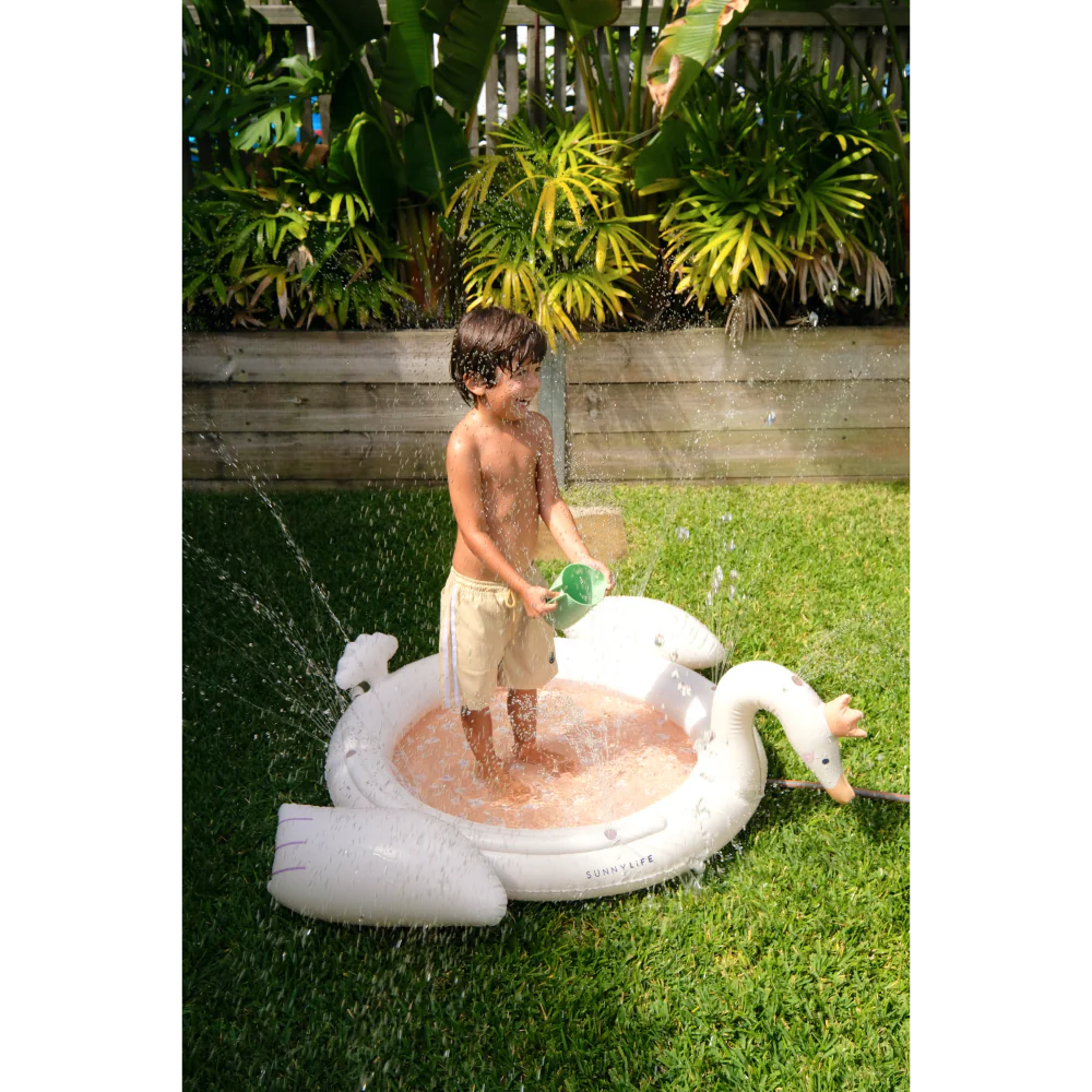 Inflable Tira Agua y Piscina Cisne