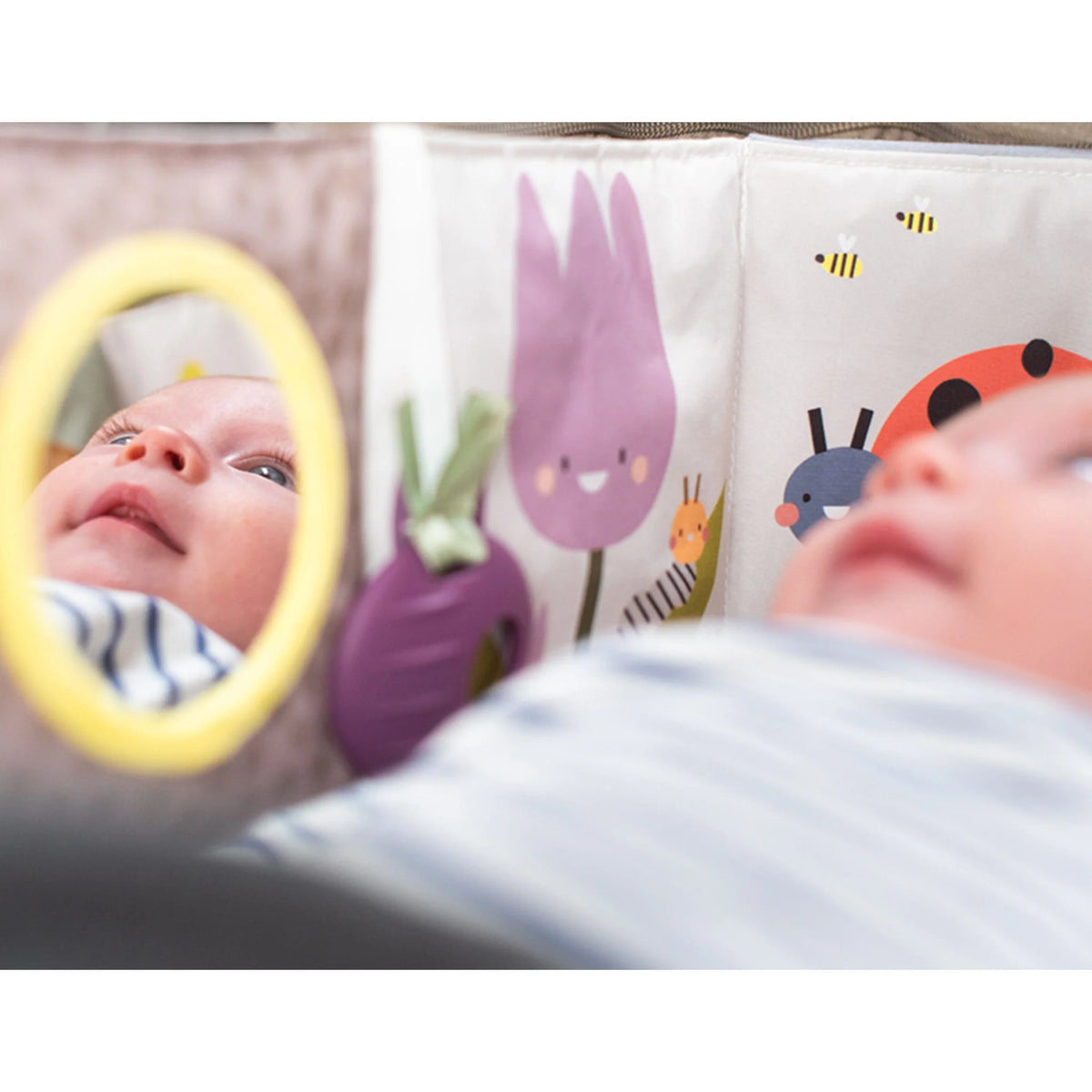 Libro de Tela para Bebés - Evolutivo - Urban Garden