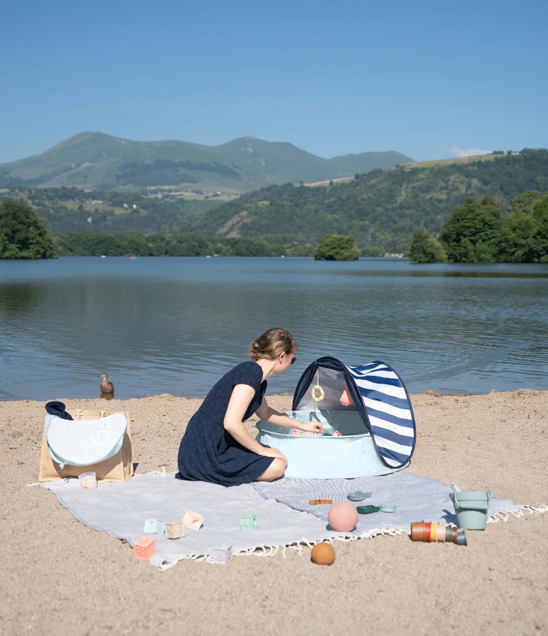 Carpa y Piscina de Playa y Jardín Aquani