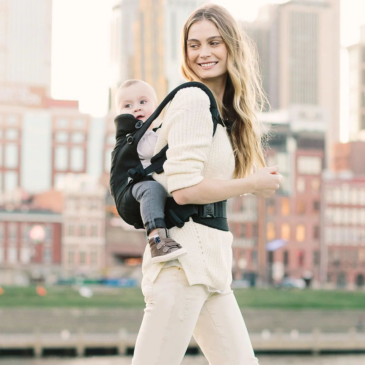 Mochila Portabebé Ergobaby Adapt (2 colores)