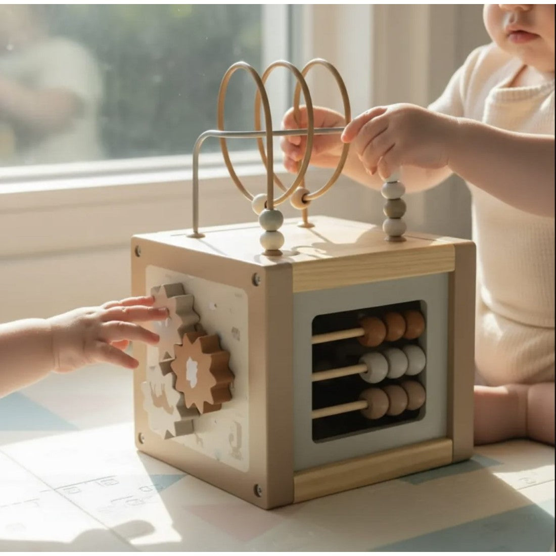 Cubo de actividades de madera